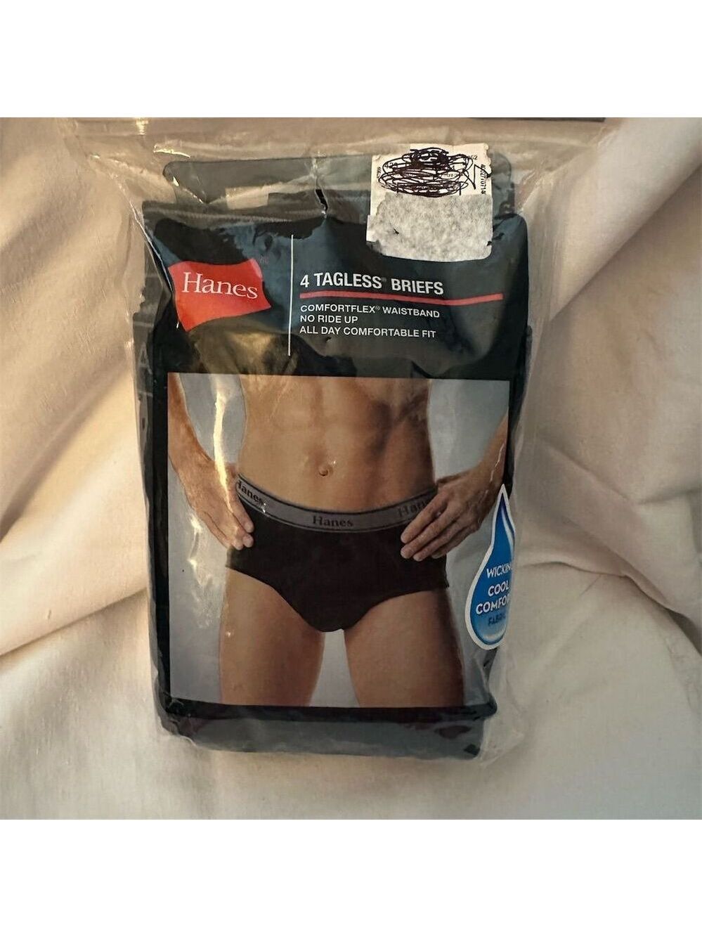 Hanes Men's Tagless Briefs 4-Pack White Standard Size M Breathable Underwear